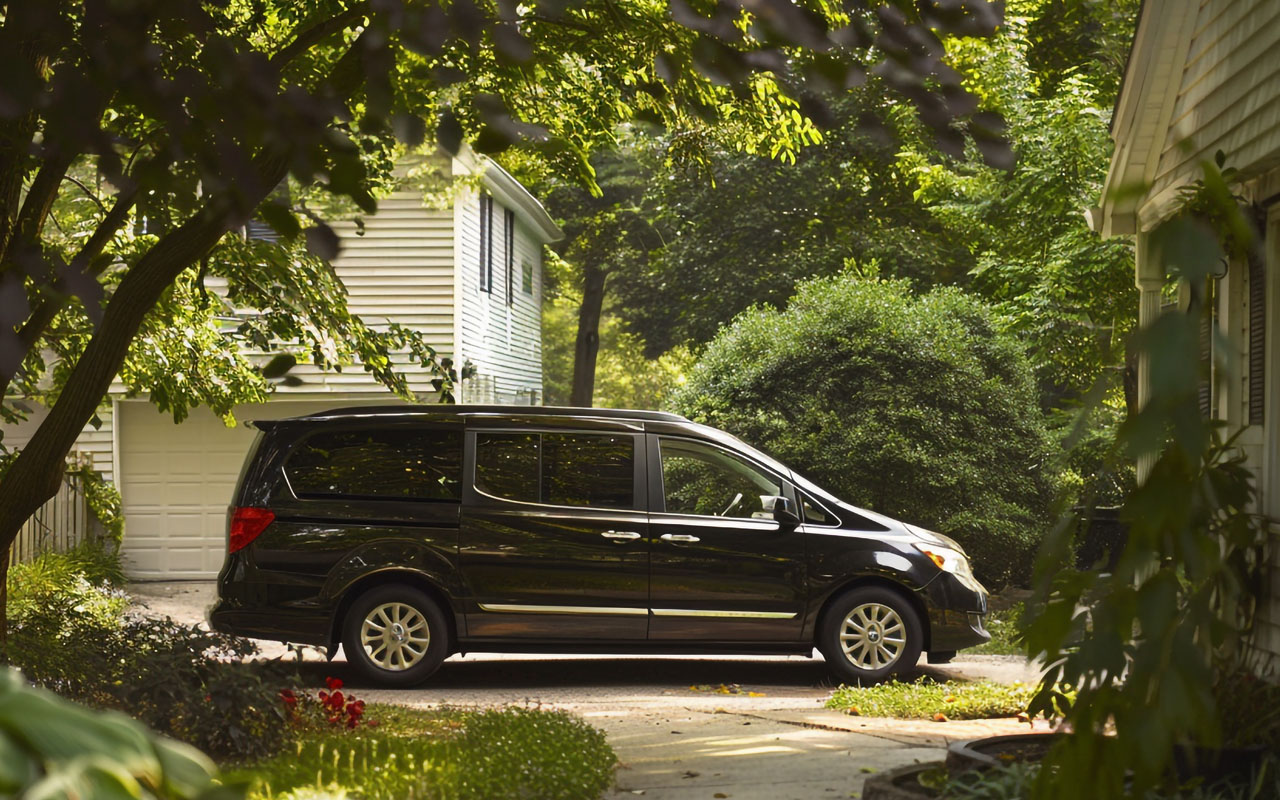 Mercedes Metris Painting