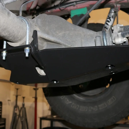 DIFFERENTIAL SKID PLATE SPRINTER 2015+ 2500 ONLY. Photo 1