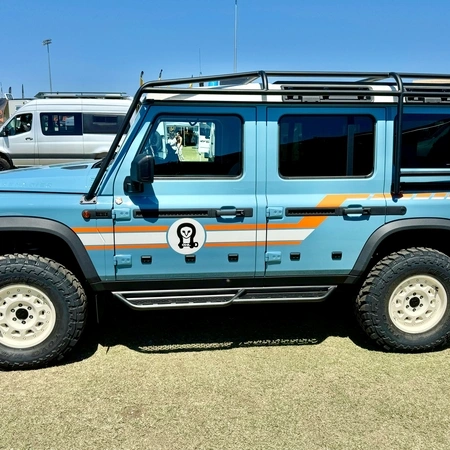 Grenadier Tubular Side Steps/Rock Sliders. Photo 5